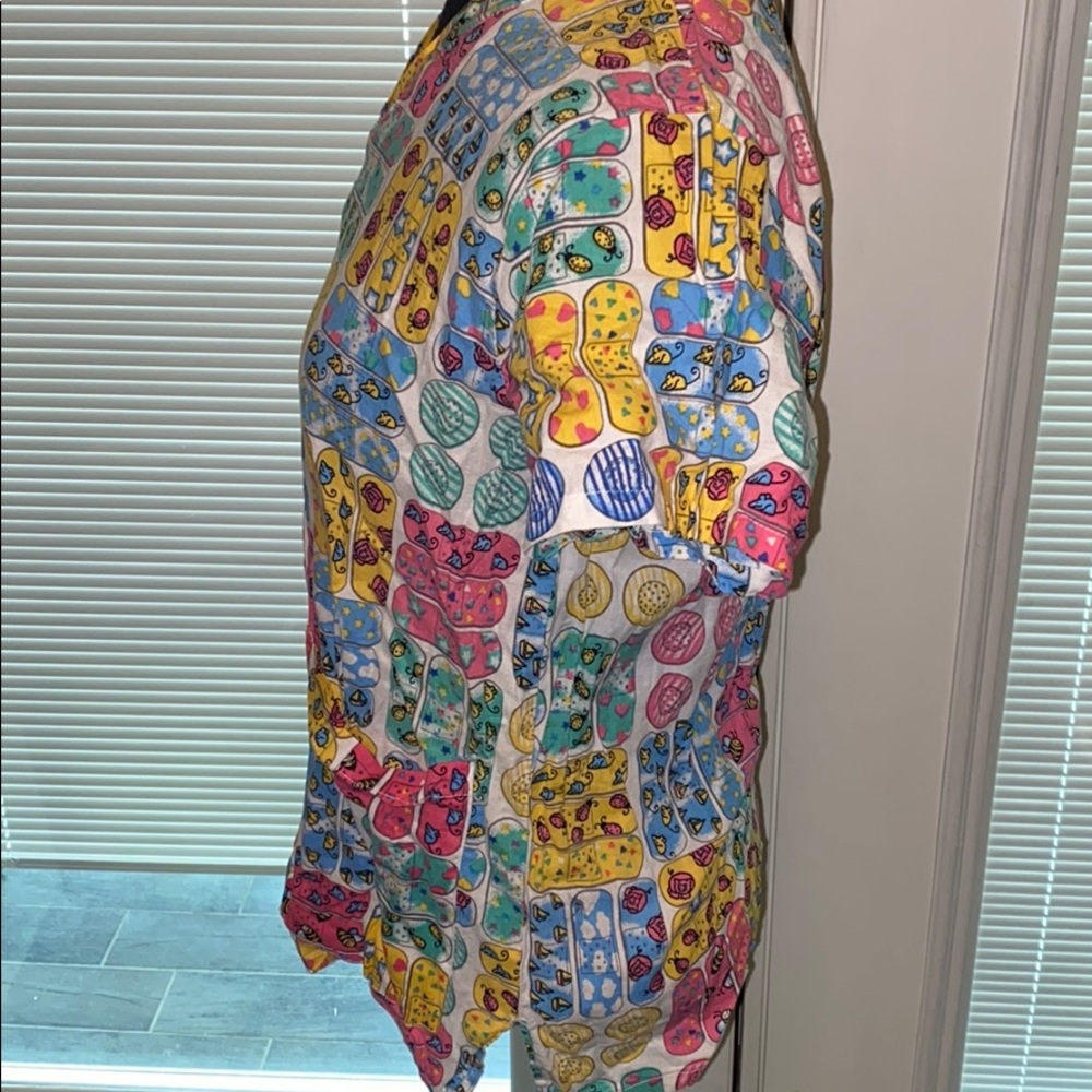 Scrub top - Picture 3 of 4